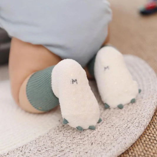 soft newborn baby socks-white