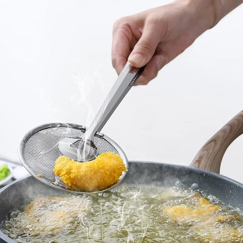Oil strainer spoon for cleaner, healthier cooking