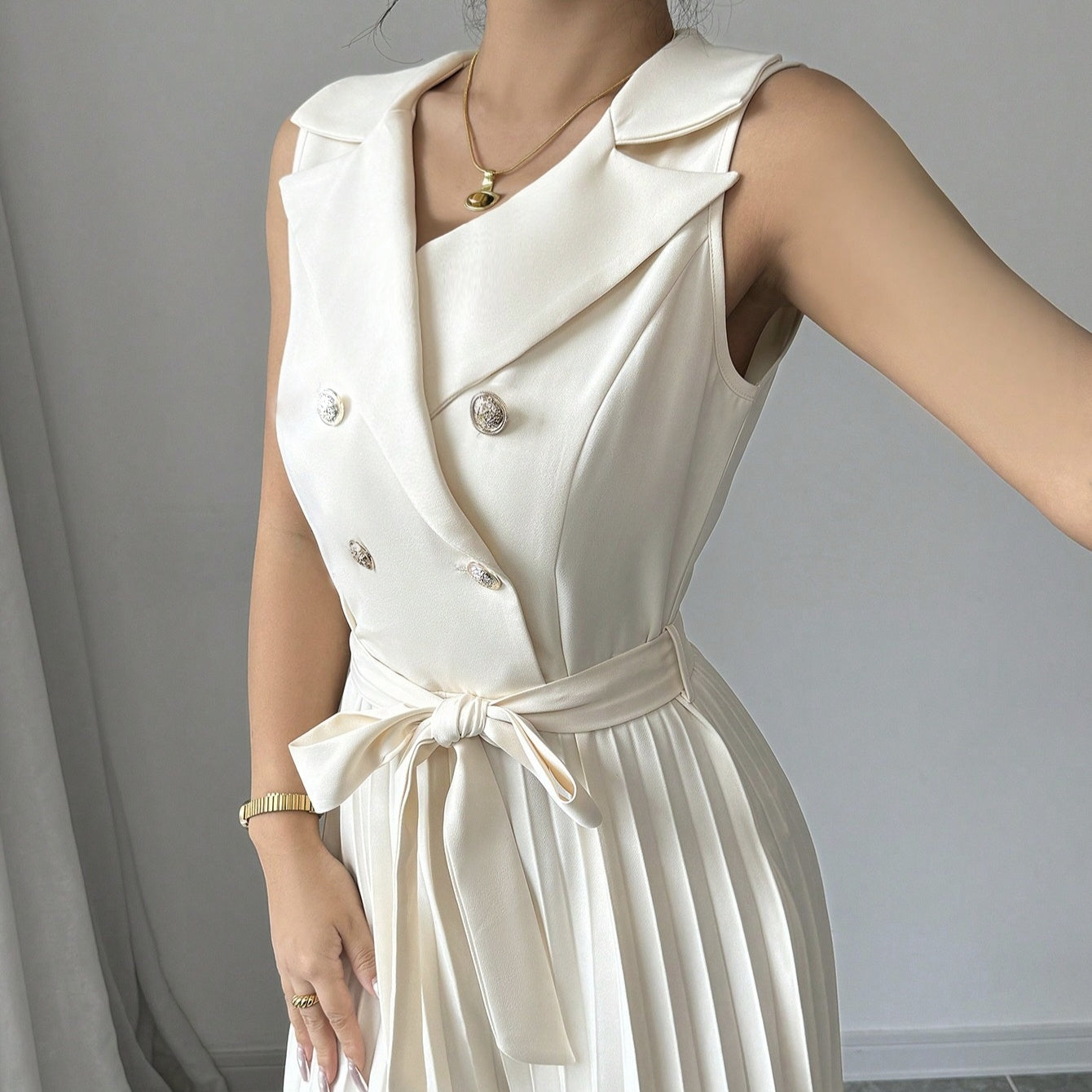 stylish women’s jumpsuit elegant outfit
