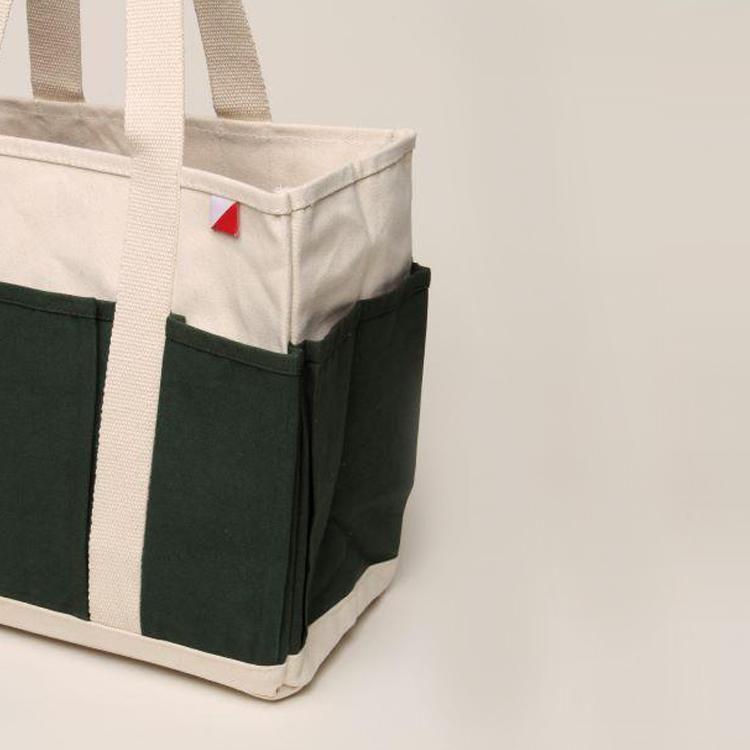 medium tote bag with multiple pockets