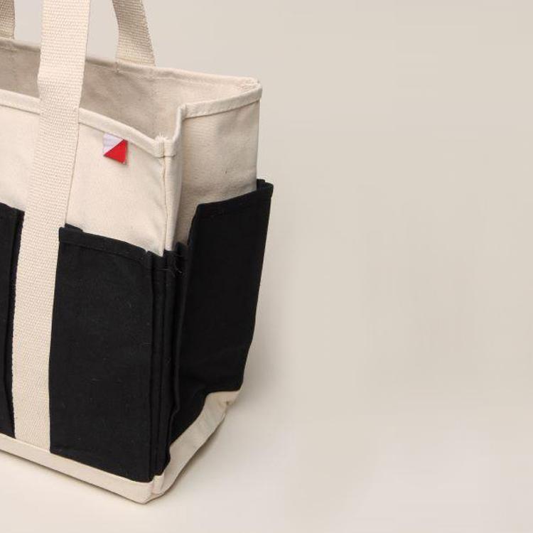 medium tote bag with multiple pockets