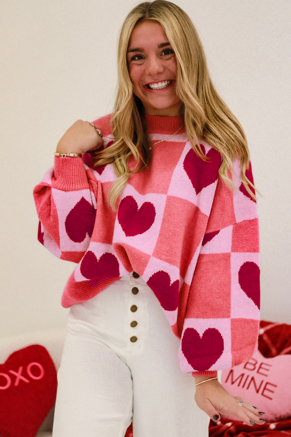 Trendy pink plus size sweater with heart checkered pattern