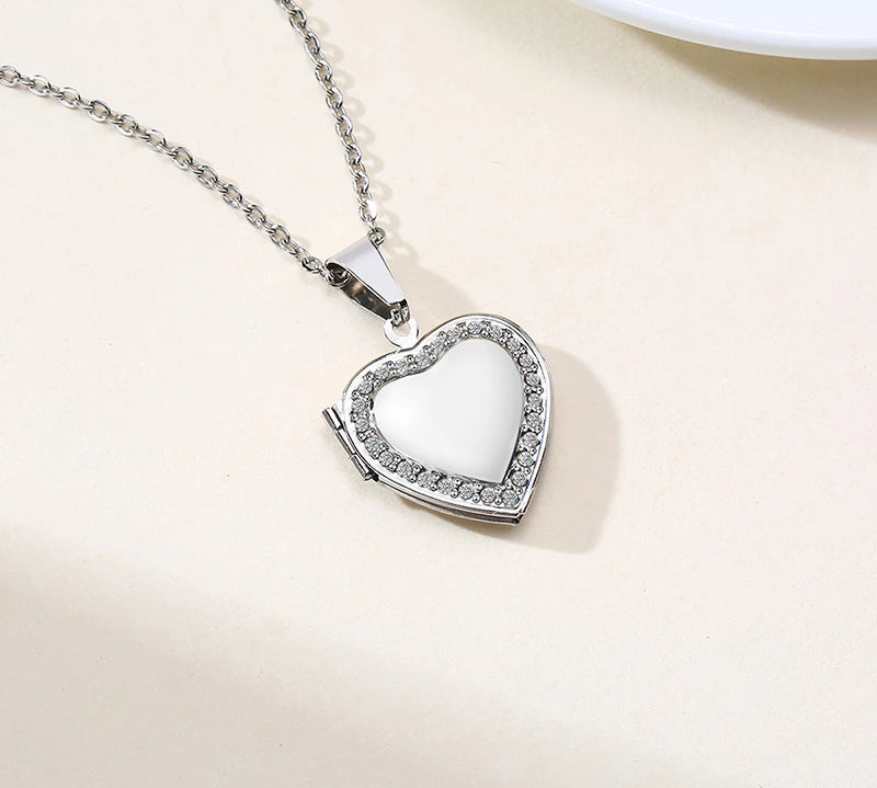 Vnox Custom Heart Locket Necklace