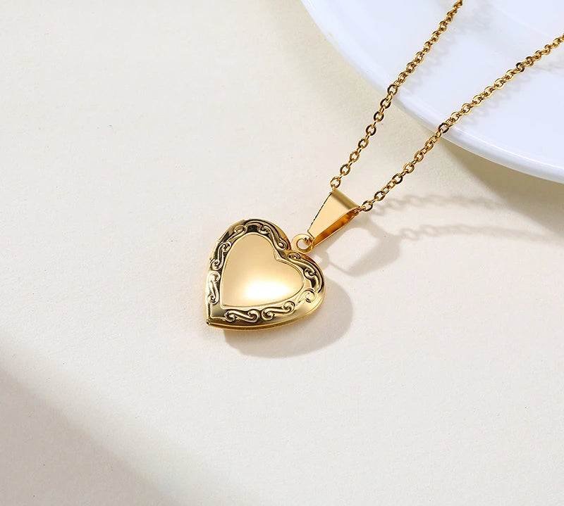 Vnox Custom Heart Locket Necklace