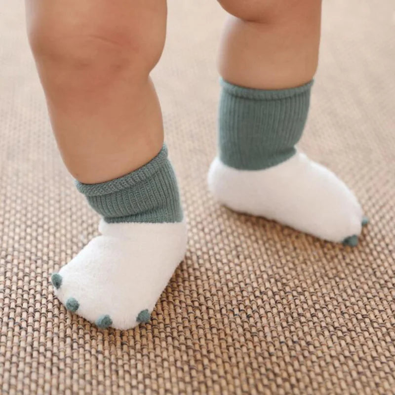 soft newborn baby socks- green