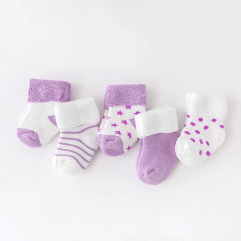 "Comfortable baby socks for cold weather protection