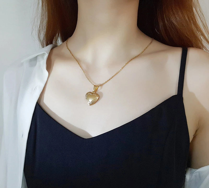 Custom engraved locket pendant for women