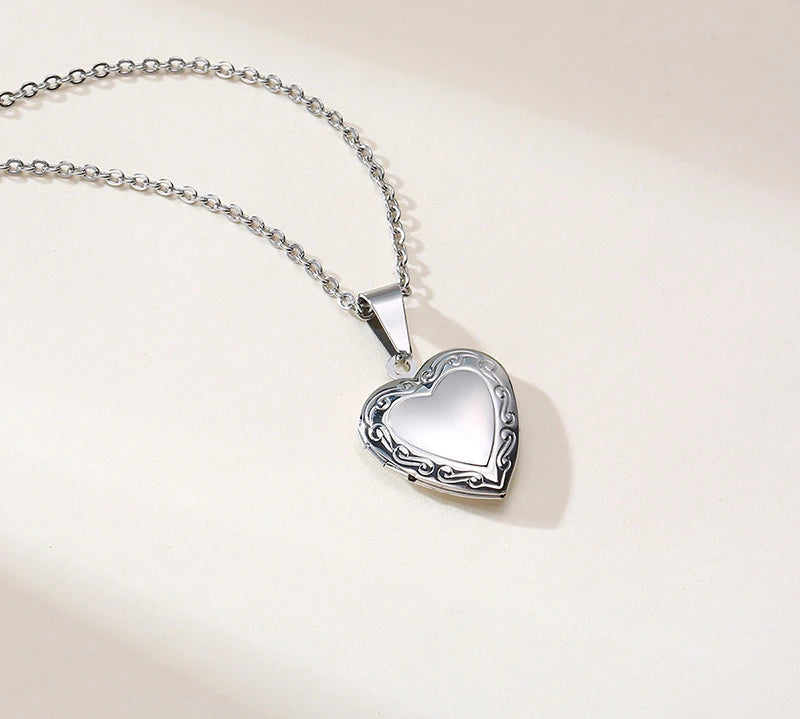 Vnox Custom Heart Locket Necklace