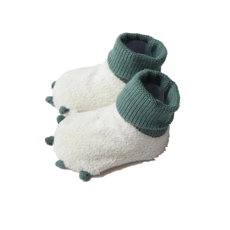 warm newborn baby socks -white