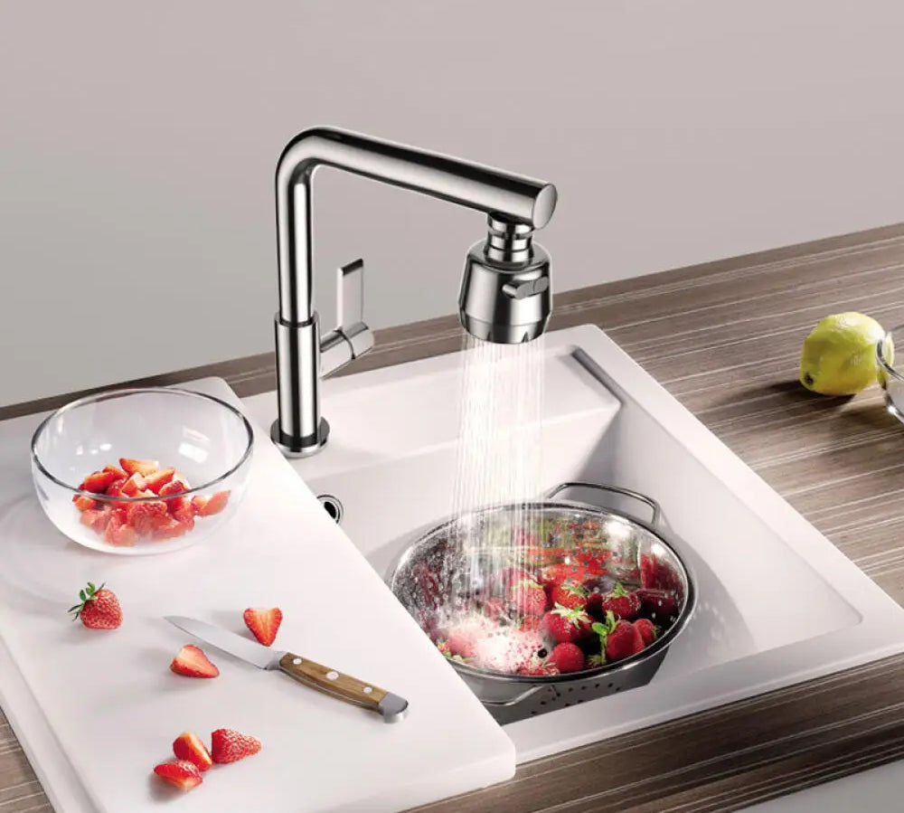 Universal faucet adapter nozzle for seamless water usage