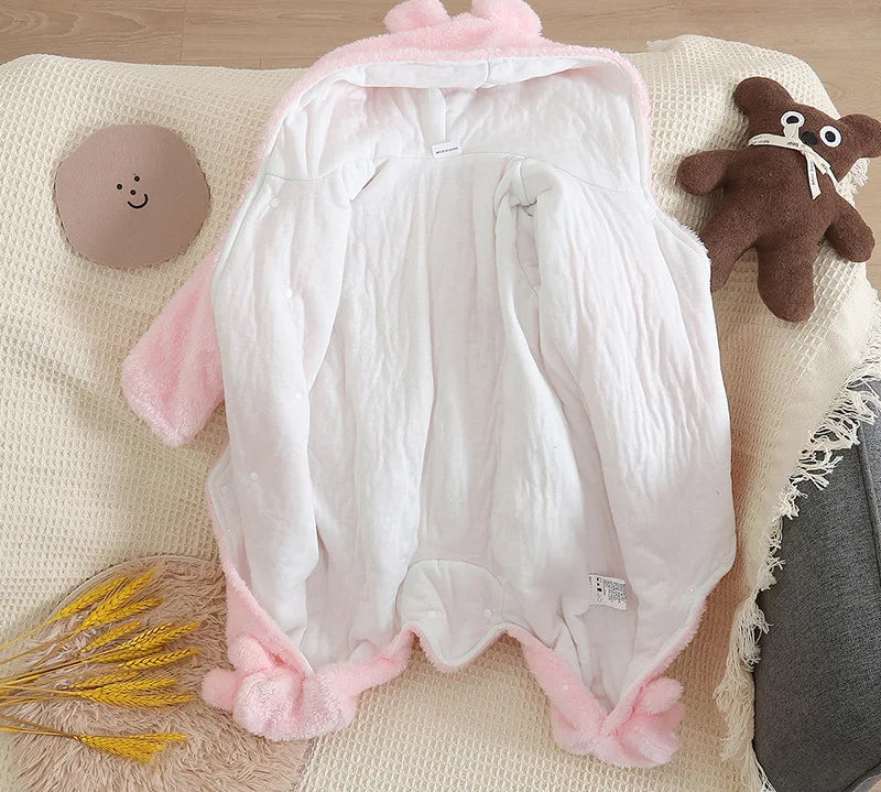 Warm baby jumpsuit for colder seasons