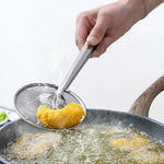 Oil strainer spoon for cleaner, healthier cooking