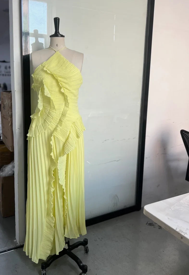 ruffles tiered a-line backless prom gowns