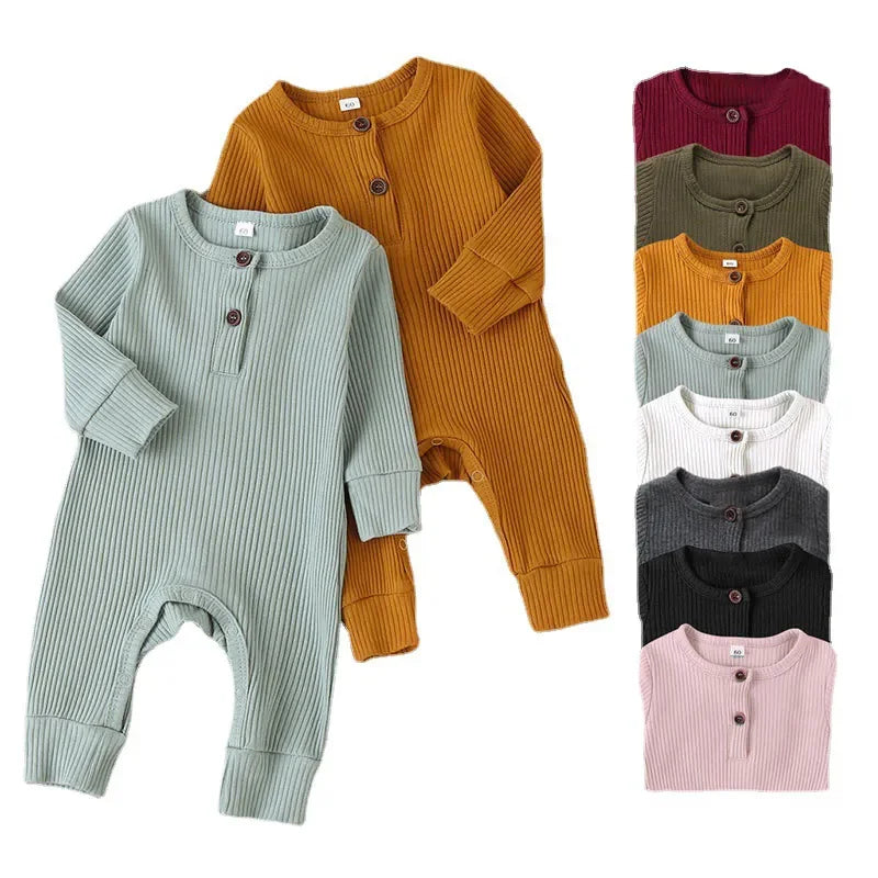 Autumn baby romper in beige with wooden buttons
