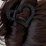 Trendy frosted heart-shaped hair clip in black